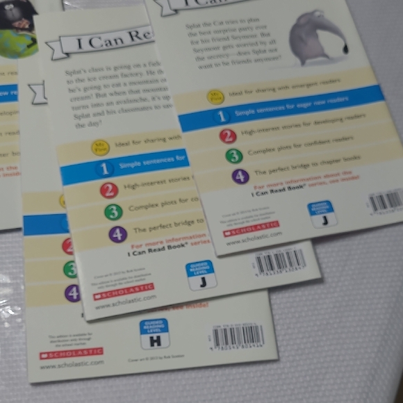 Scholastic Splat the Cat I Can Read Series - Red and Blue Covers, 5 Books - Picture 8 of 8